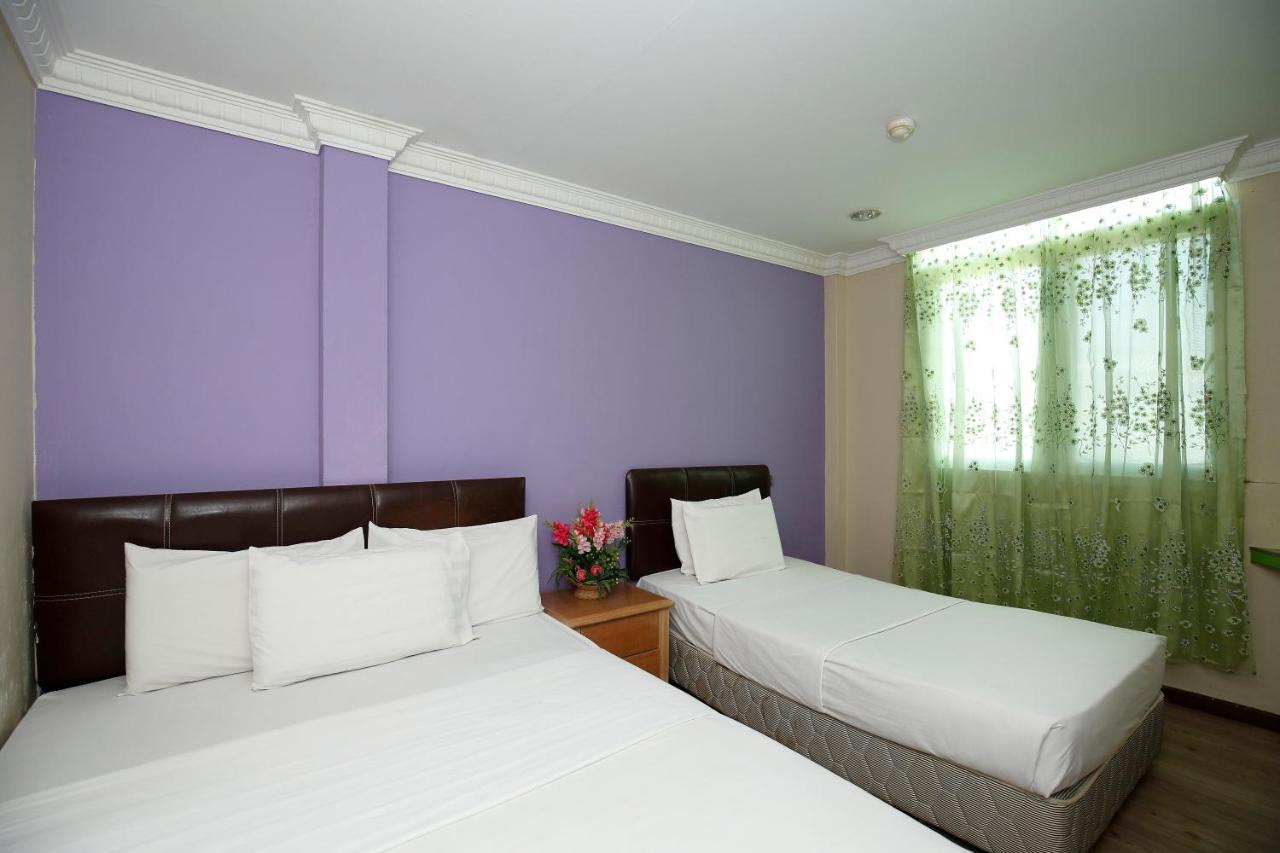 Cosy Inn Miri Esterno foto